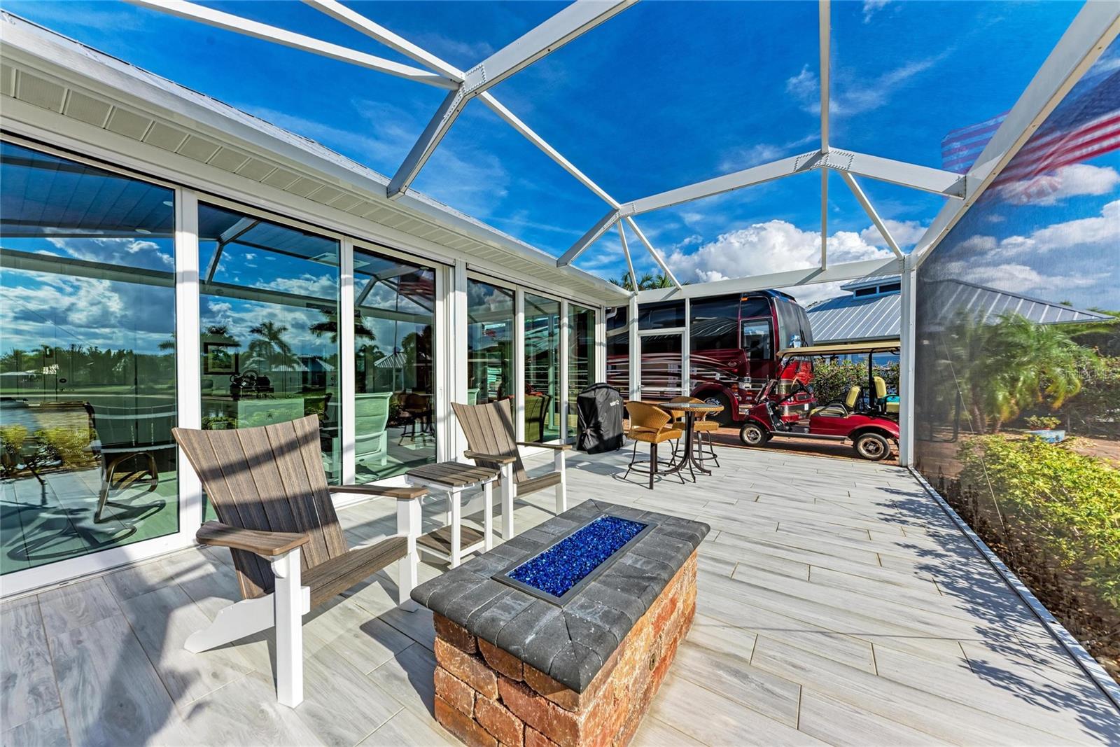 THORNTON CRK MOTORCOACH RESIDENCE - Residential