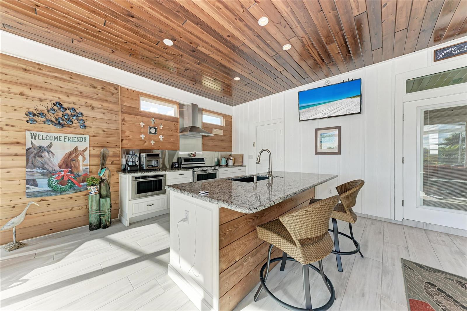 THORNTON CRK MOTORCOACH RESIDENCE - Residential