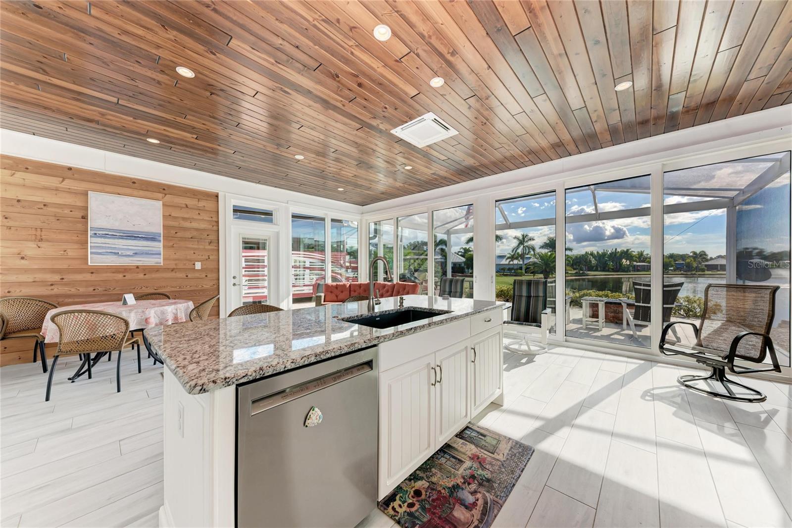 THORNTON CRK MOTORCOACH RESIDENCE - Residential