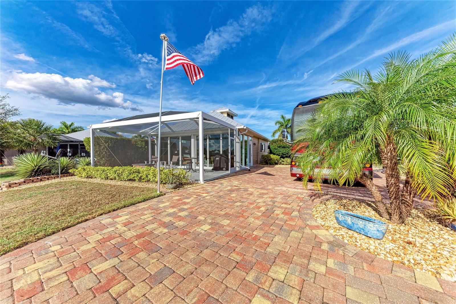 THORNTON CRK MOTORCOACH RESIDENCE - Residential