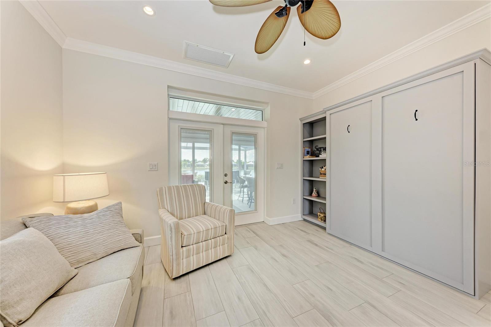 THORNTON CRK MOTORCOACH RESIDENCE - Residential