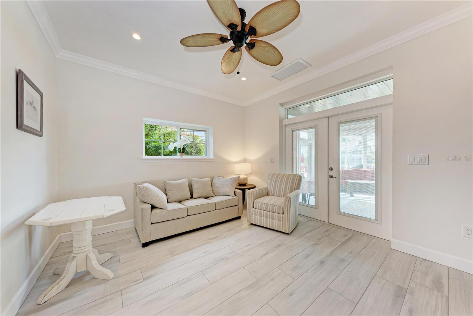 THORNTON CRK MOTORCOACH RESIDENCE - Residential