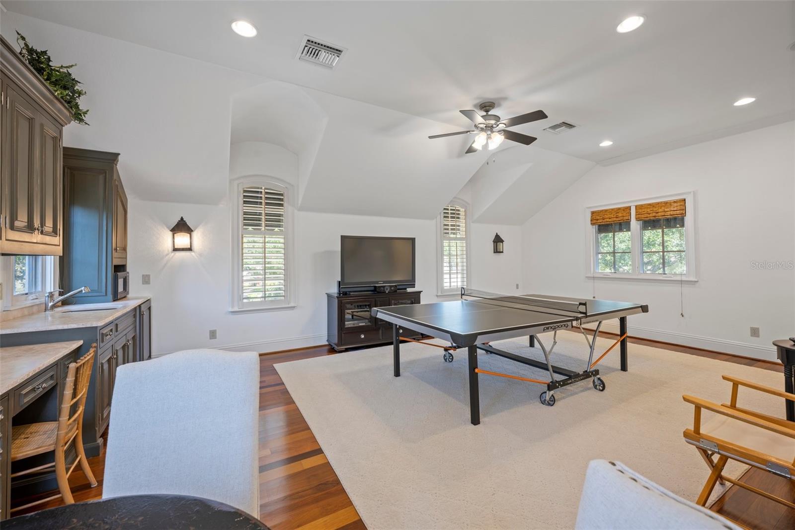 PENNSYLVANIA PLACE REP - Residential