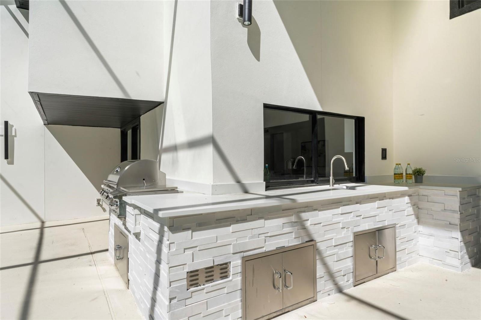 PINE HOLLOW - Residential Lease