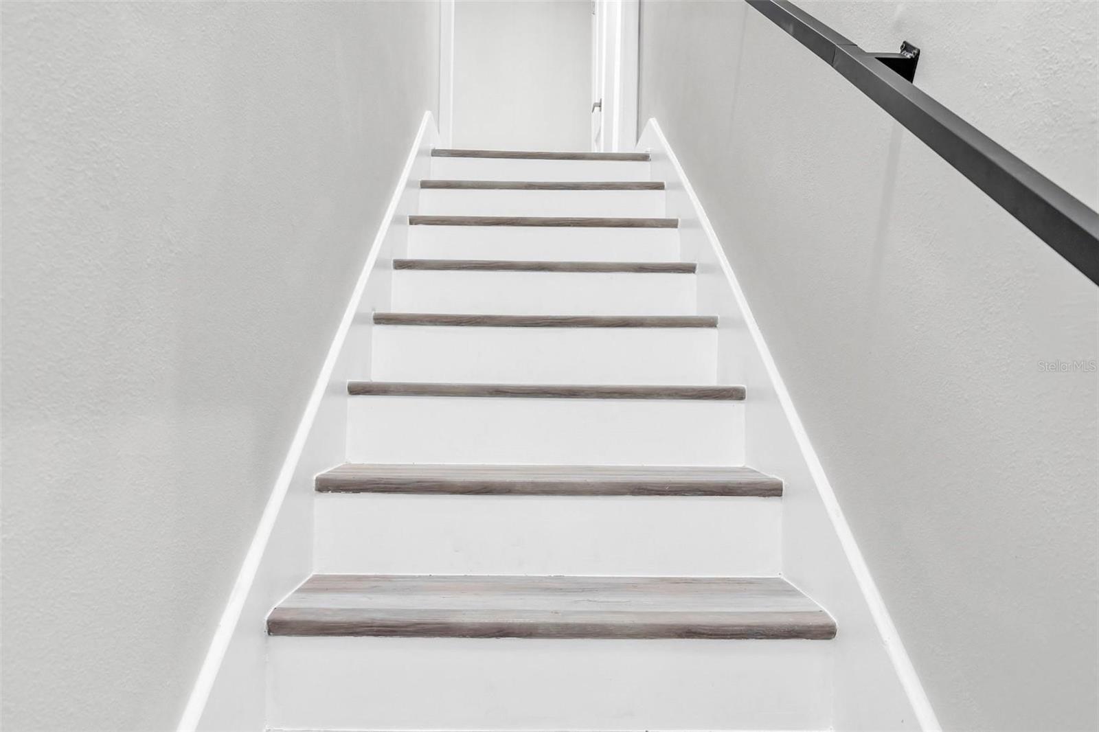 PINE HOLLOW - Residential Lease