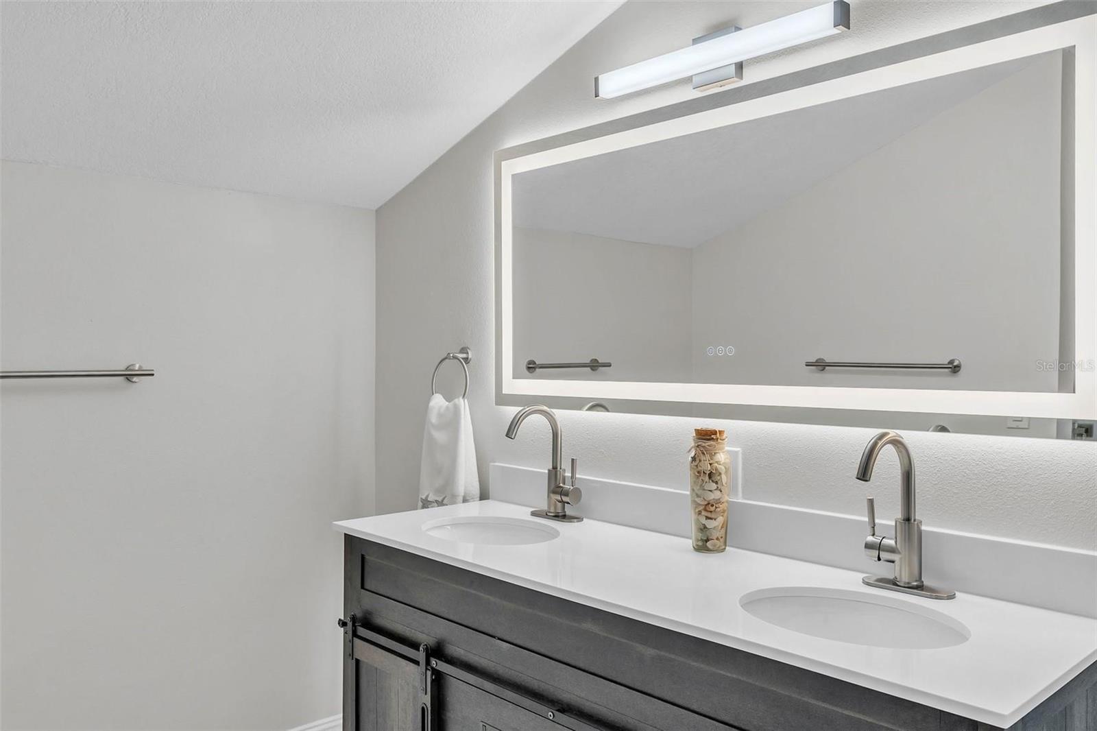 PINE HOLLOW - Residential Lease