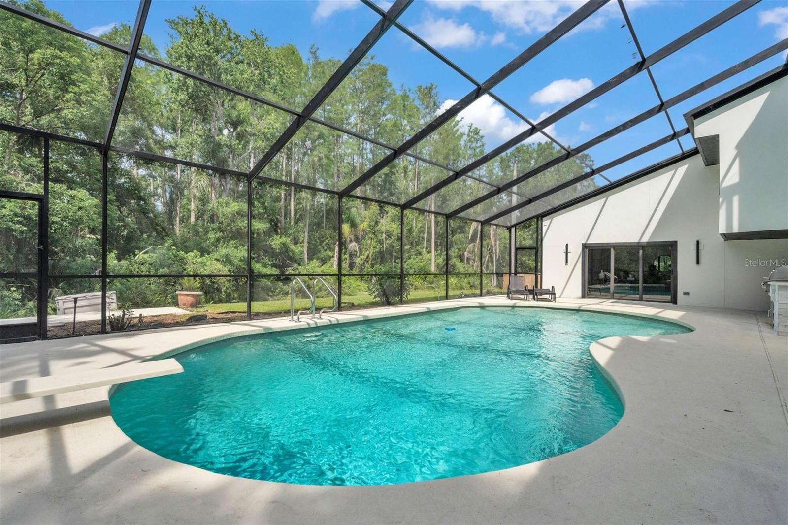 PINE HOLLOW - Residential Lease