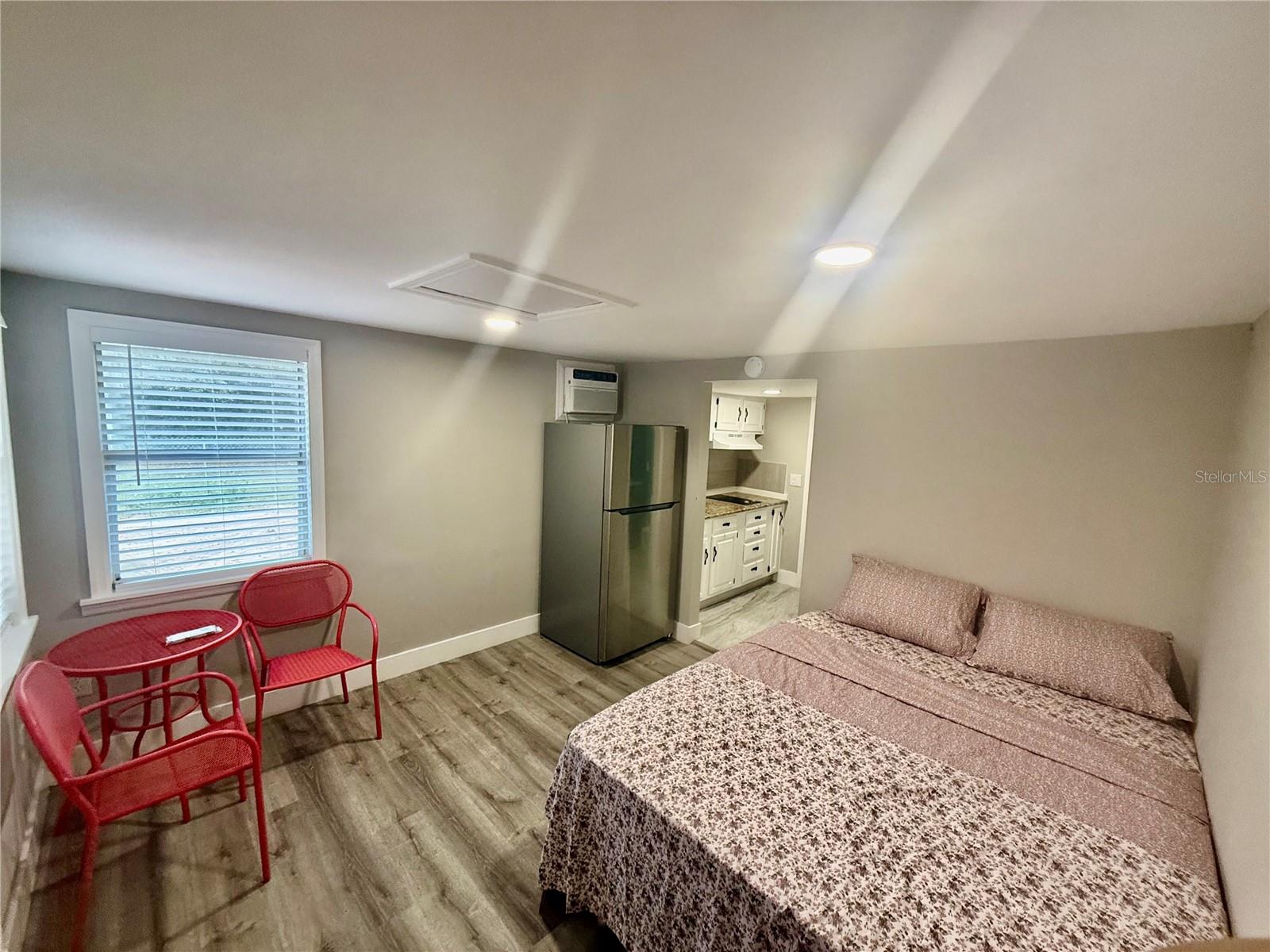 ACREAGE & UNREC - Residential Lease