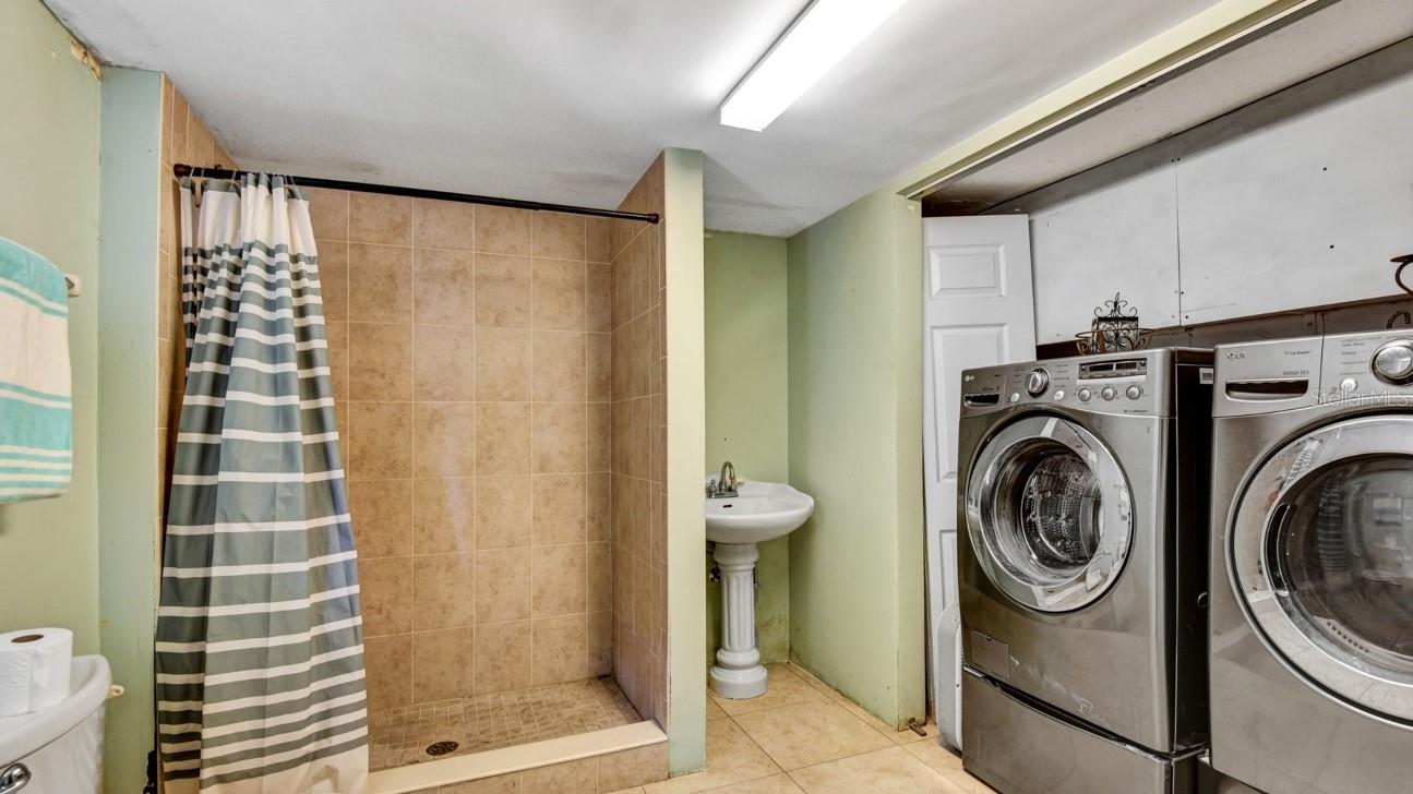 CURTIS BLK 19 EAST DAYTON - Residential