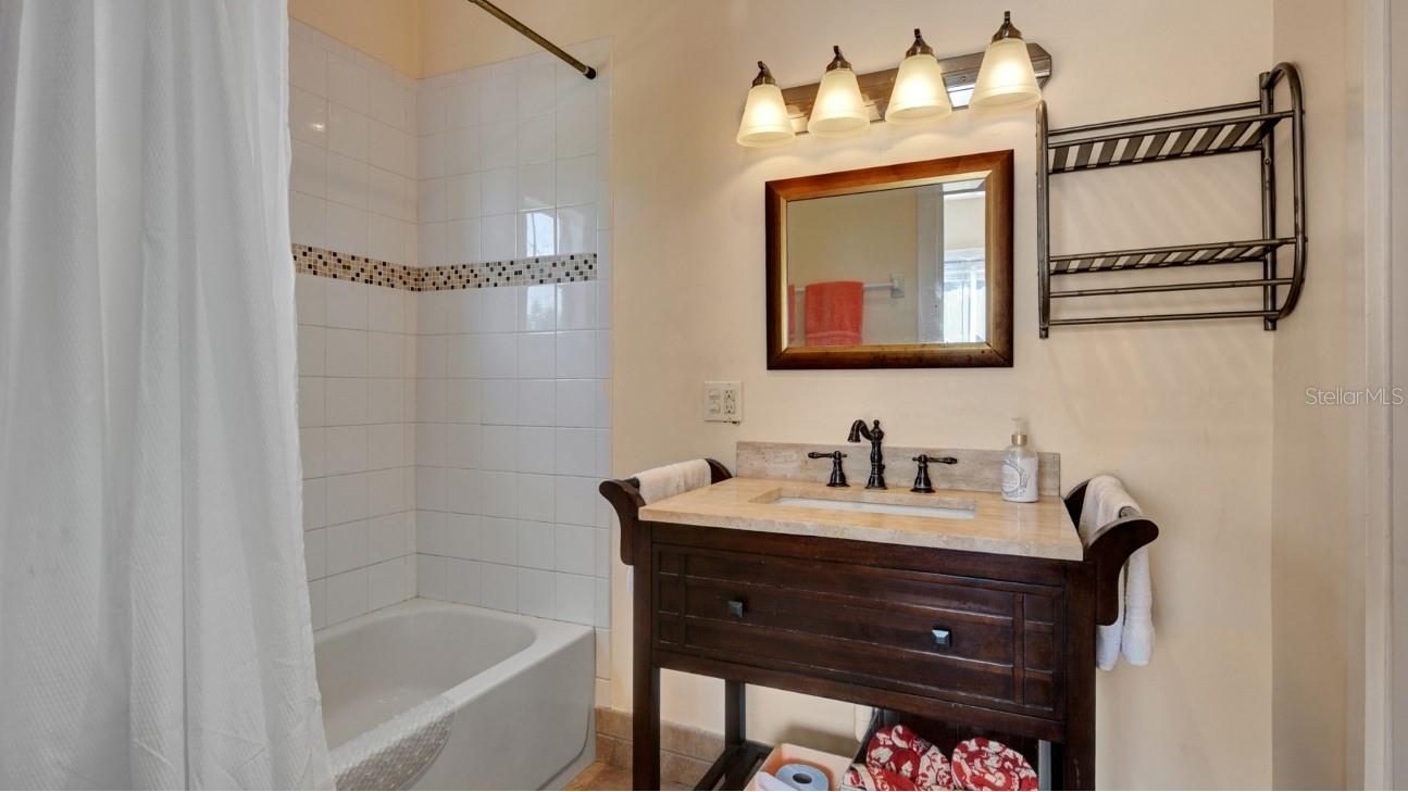 CURTIS BLK 19 EAST DAYTON - Residential