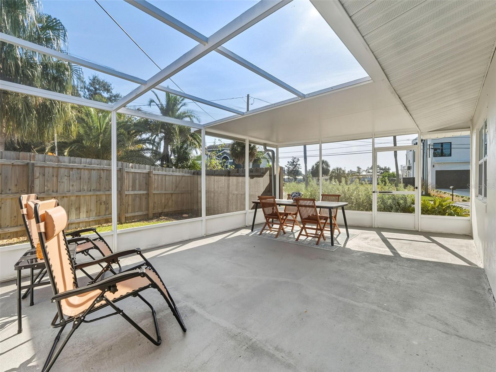 BAYWOOD SHORES - Residential