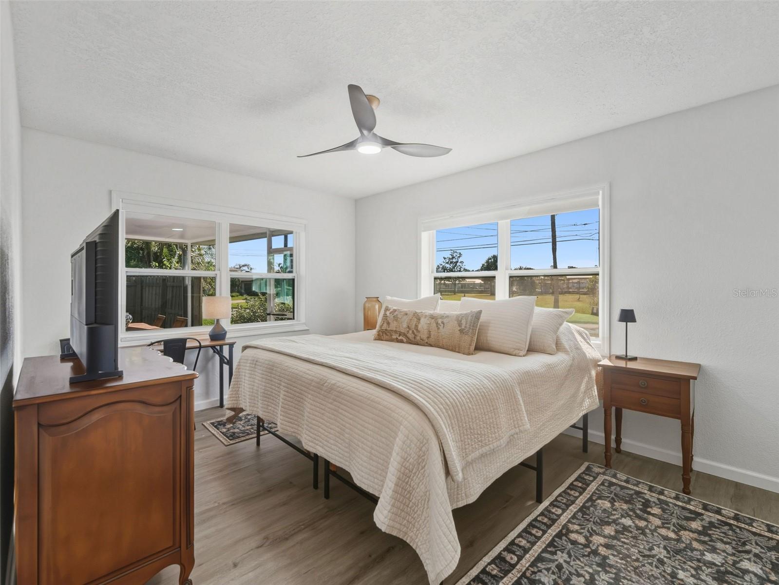 BAYWOOD SHORES - Residential