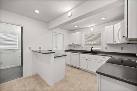 Tiny photo for 46 Magnolia Avenue, Yankeetown, FL 34498 (MLS # O6406507)