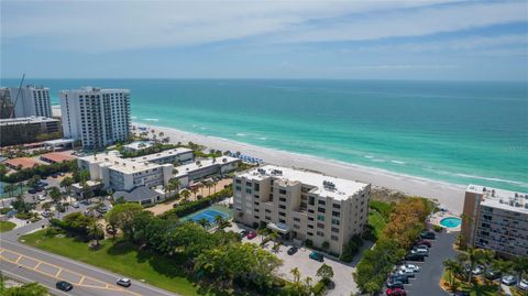 A home in LONGBOAT KEY