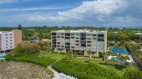 A home in LONGBOAT KEY