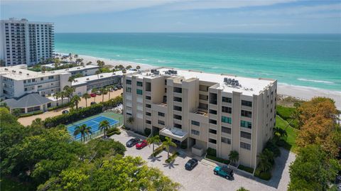 A home in LONGBOAT KEY