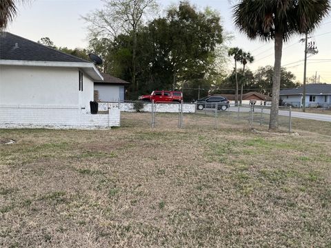 Tiny photo for 1 Cherry Lane, Ocala, FL 34472 (MLS # OM719927)