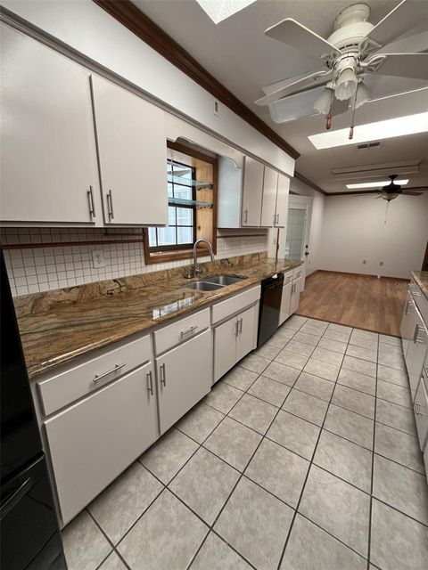 Tiny photo for 1 Cherry Lane, Ocala, FL 34472 (MLS # OM719927)