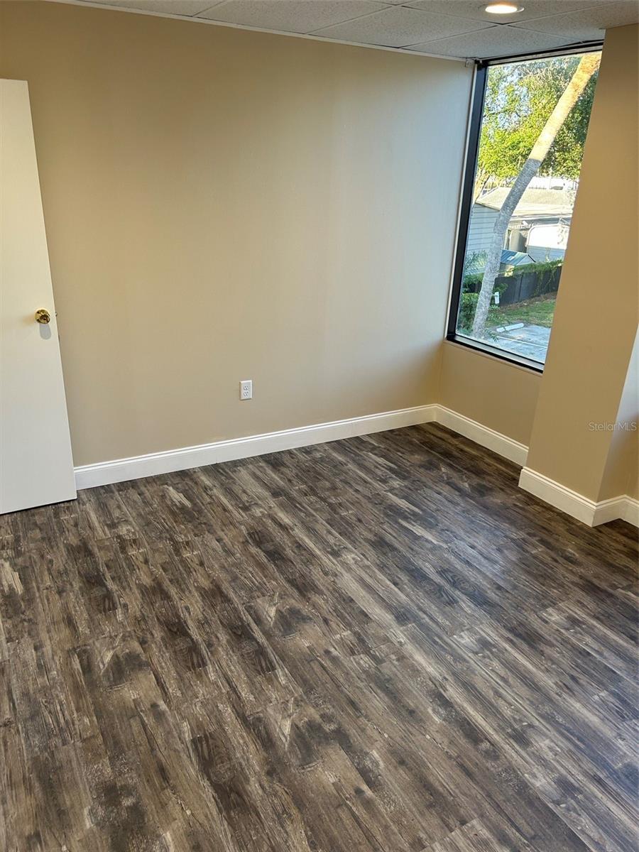 ONE CARROLLWOOD PLACE A CONDOM - Commercial Lease