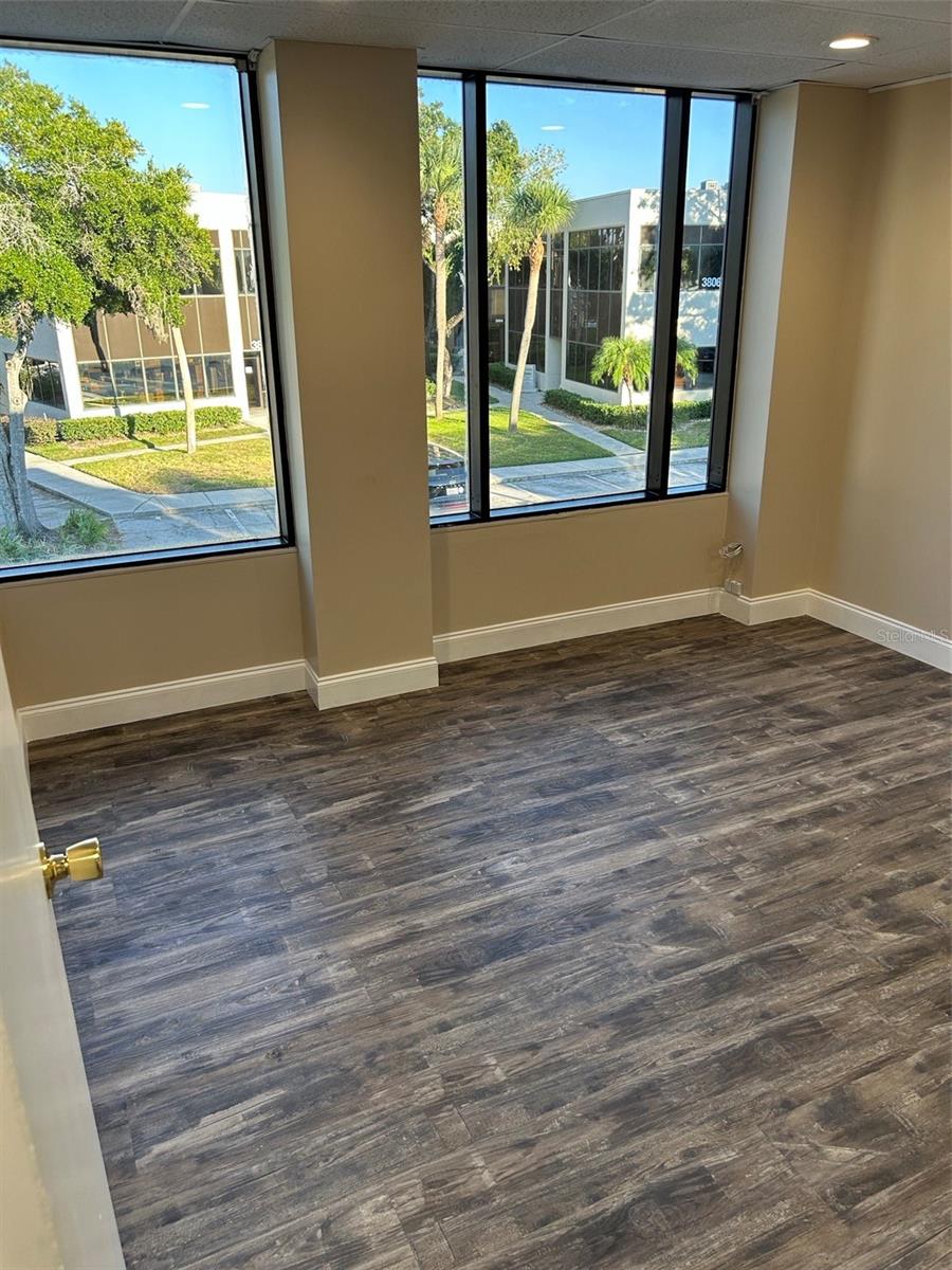 ONE CARROLLWOOD PLACE A CONDOM - Commercial Lease