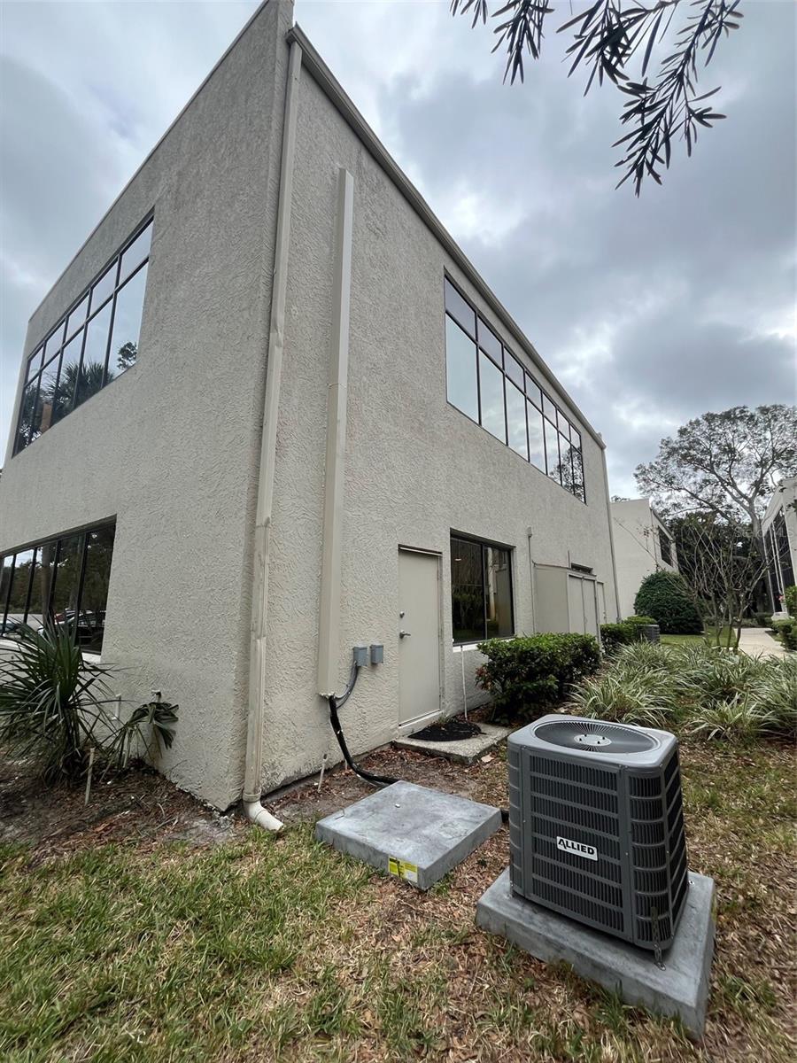 ONE CARROLLWOOD PLACE A CONDOM - Commercial Lease