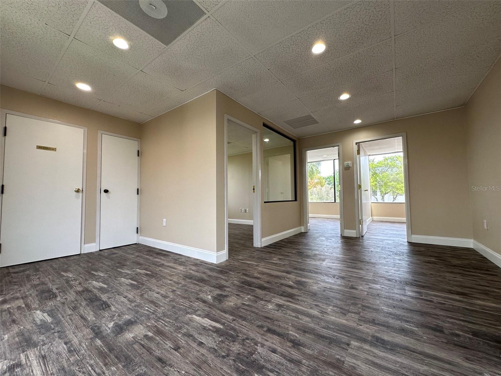 ONE CARROLLWOOD PLACE A CONDOM - Commercial Lease