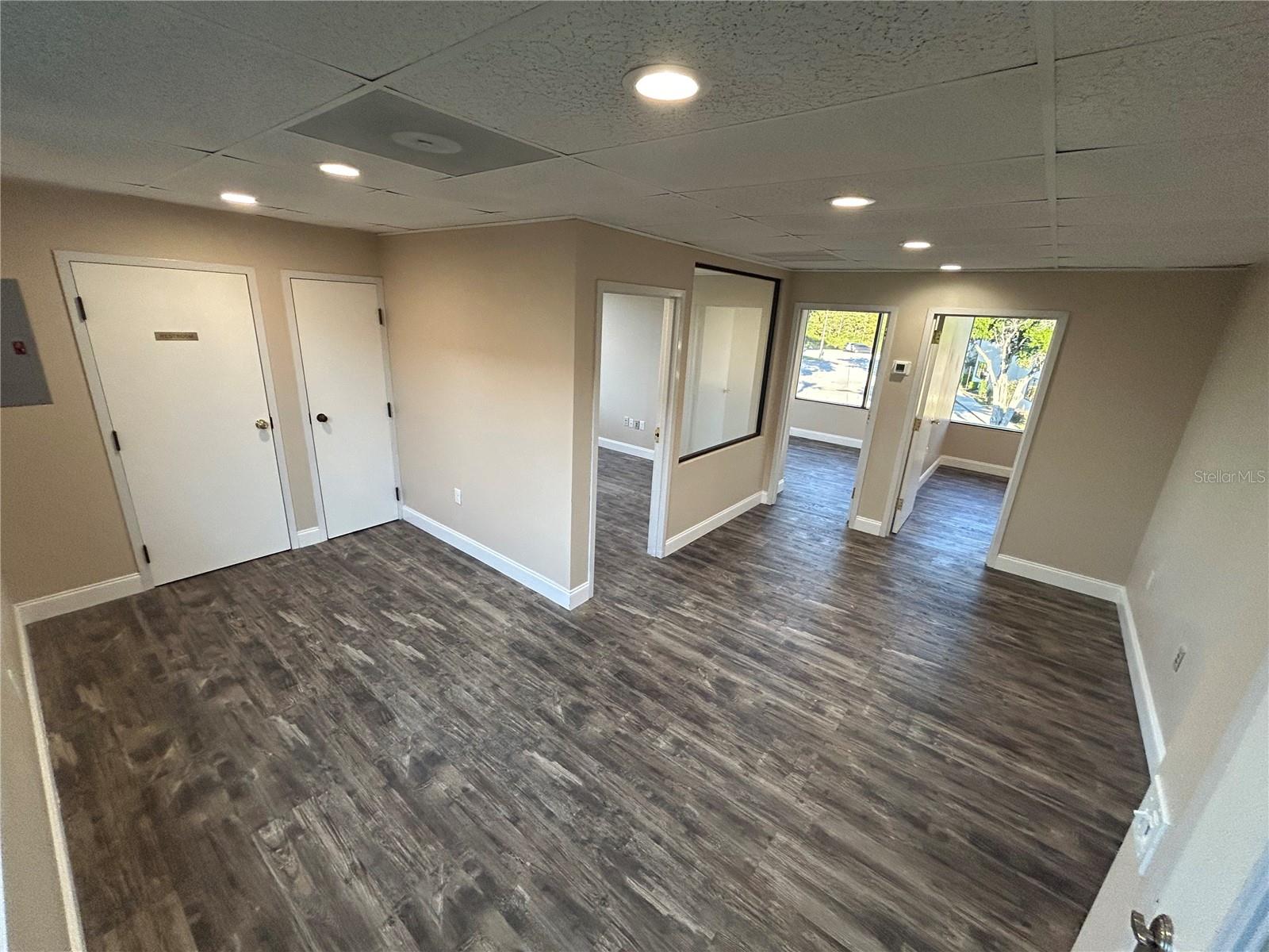 ONE CARROLLWOOD PLACE A CONDOM - Commercial Lease