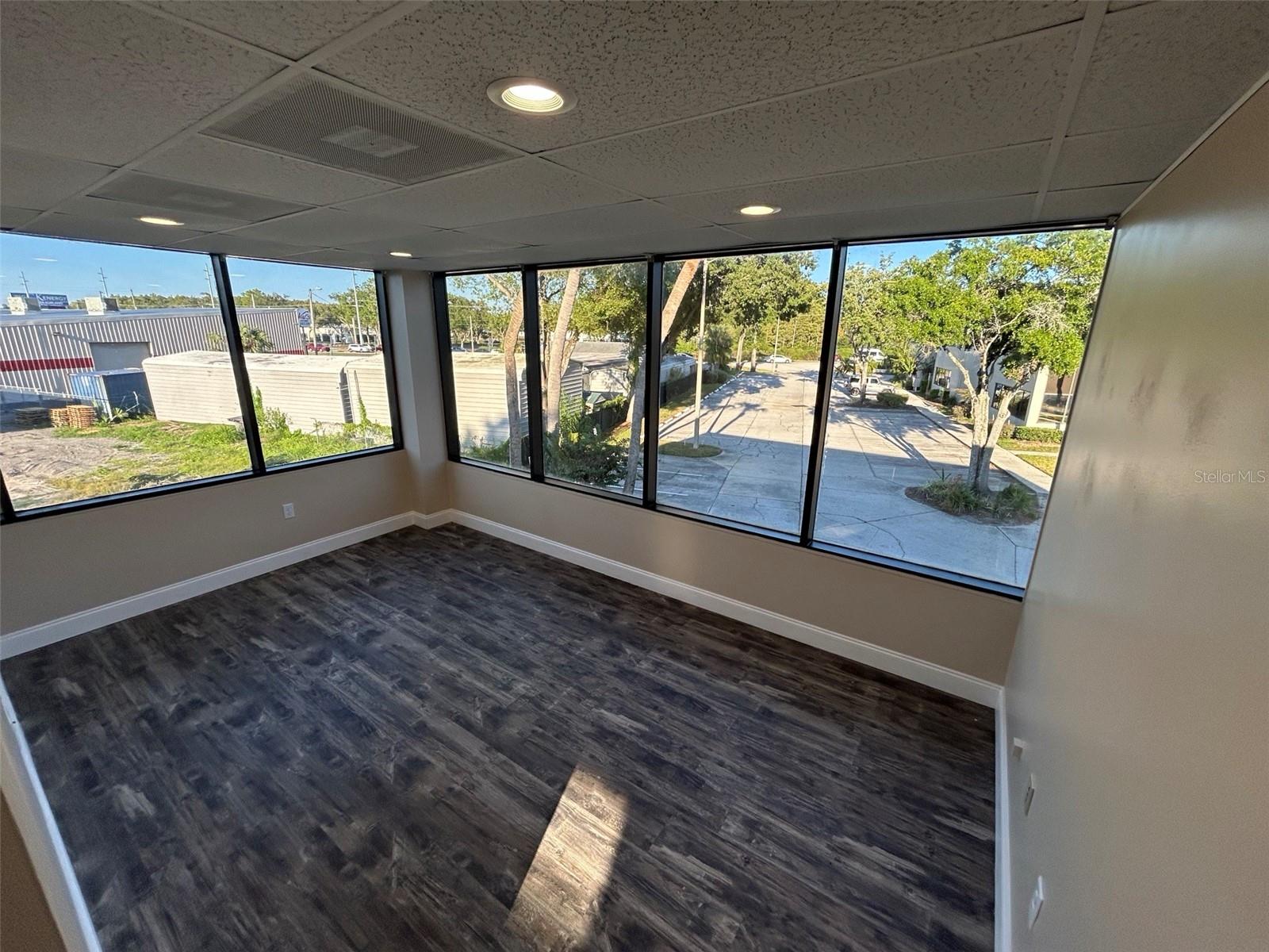 ONE CARROLLWOOD PLACE A CONDOM - Commercial Lease