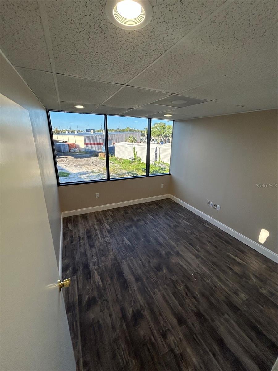 ONE CARROLLWOOD PLACE A CONDOM - Commercial Lease