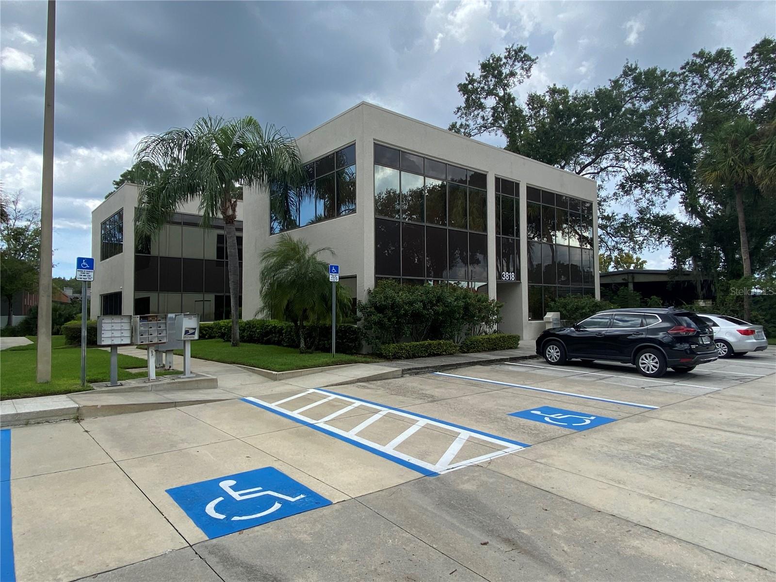 ONE CARROLLWOOD PLACE A CONDOM - Commercial Lease