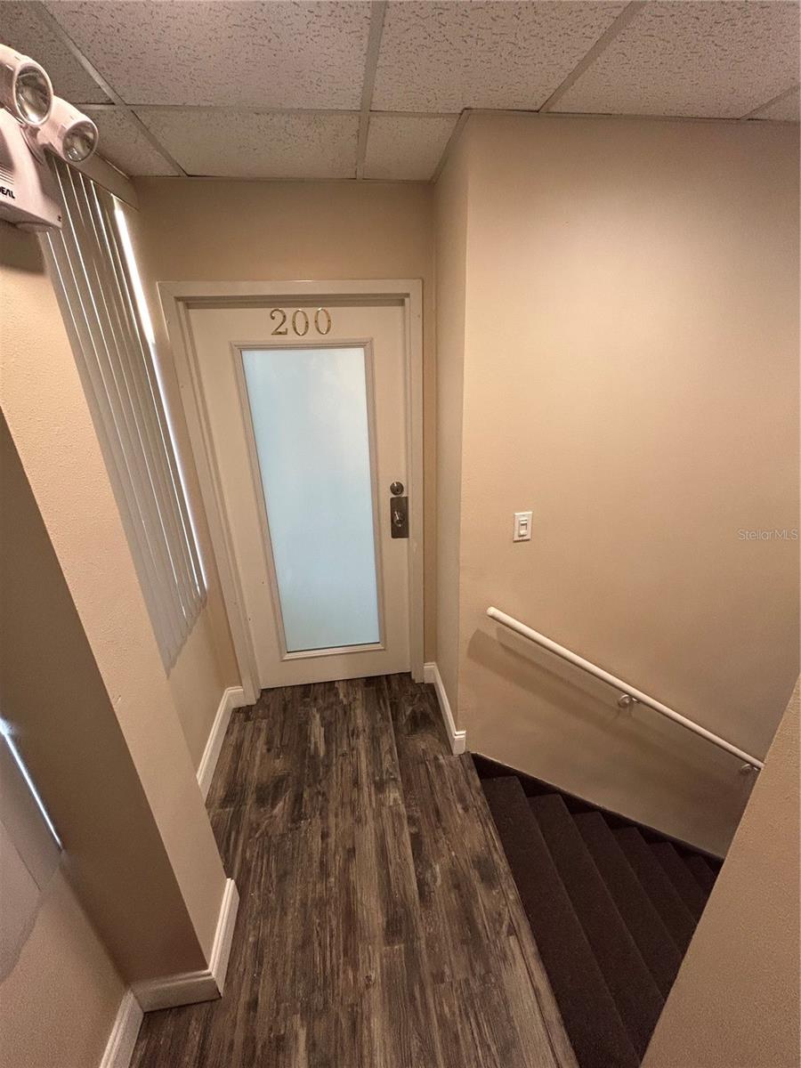 ONE CARROLLWOOD PLACE A CONDOM - Commercial Lease