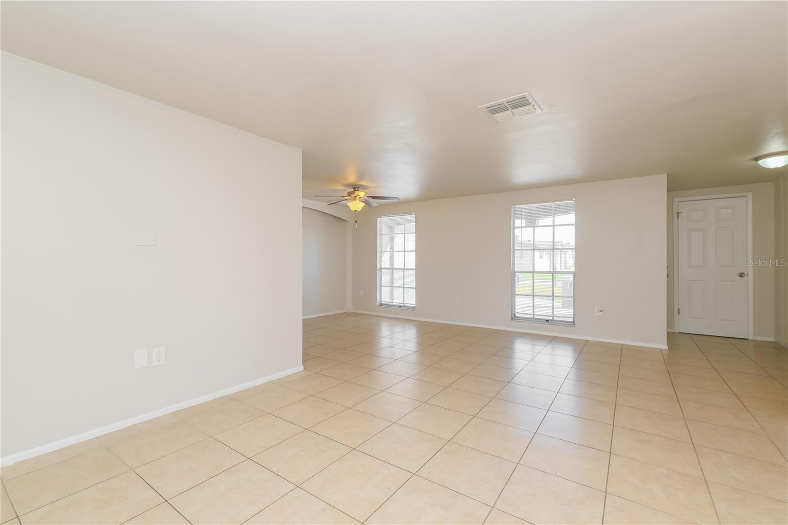 BEACON SQUARE - Residential Lease