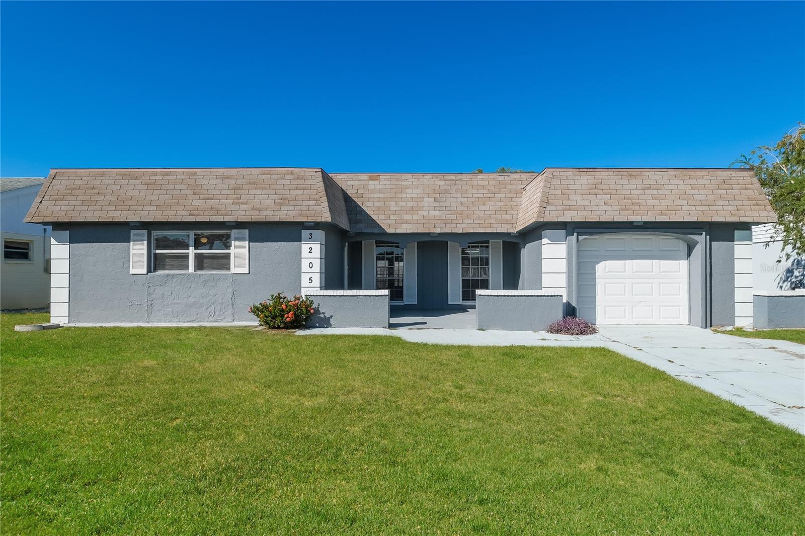 BEACON SQUARE - Residential Lease