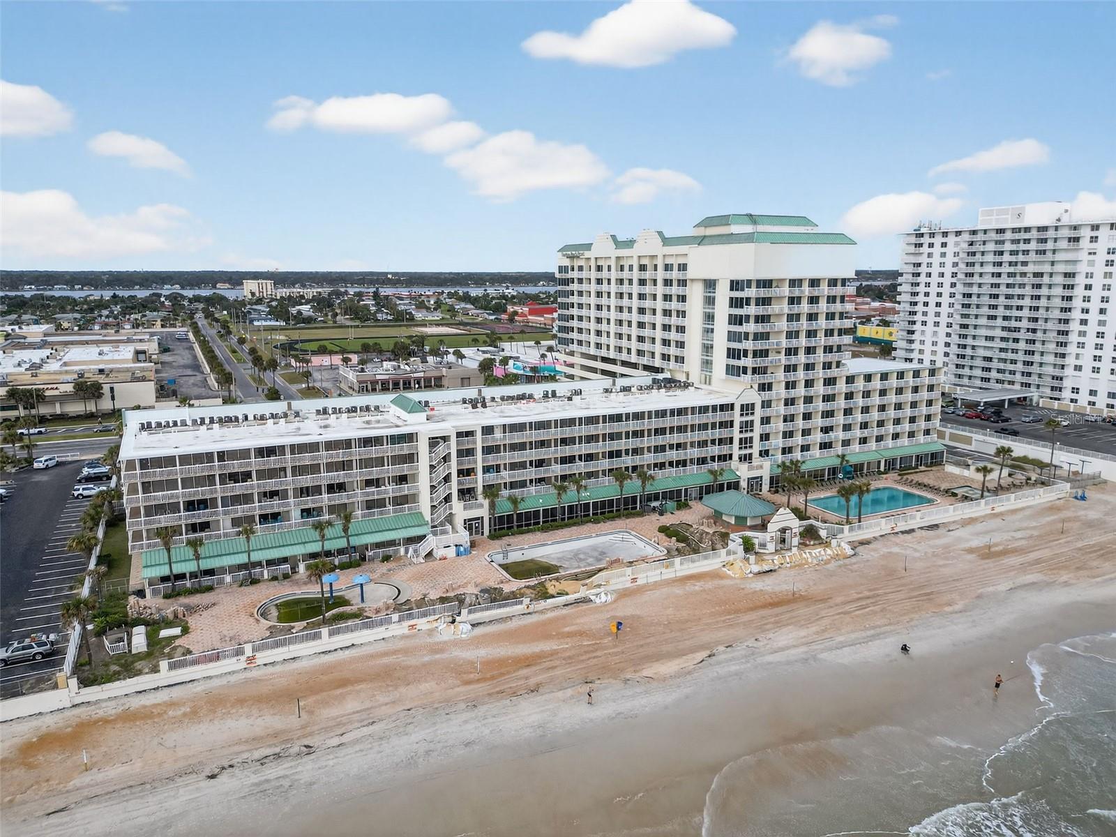 DAYTONA BEACH RESORT & CONF CENTER - Residential