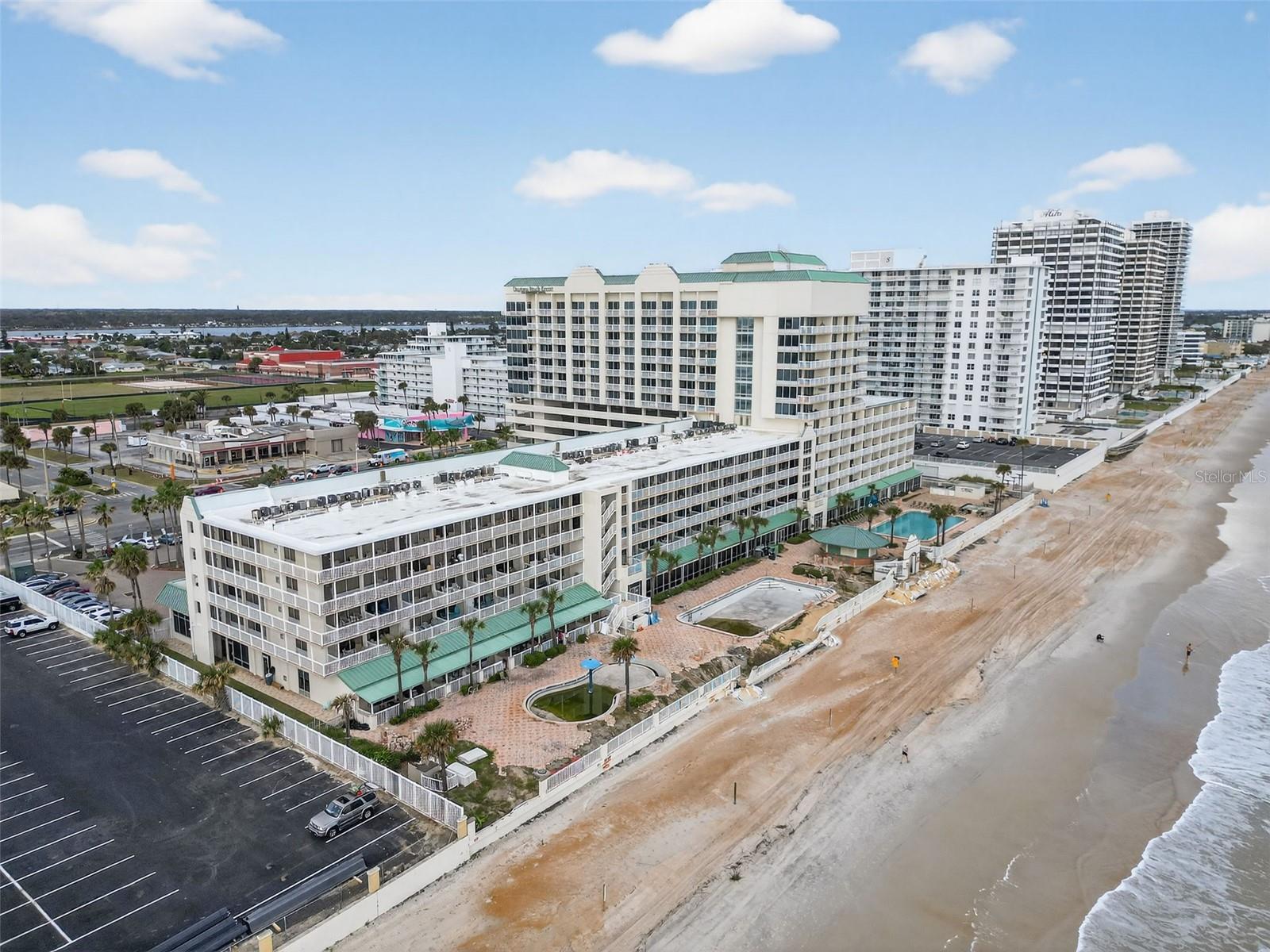 DAYTONA BEACH RESORT & CONF CENTER - Residential