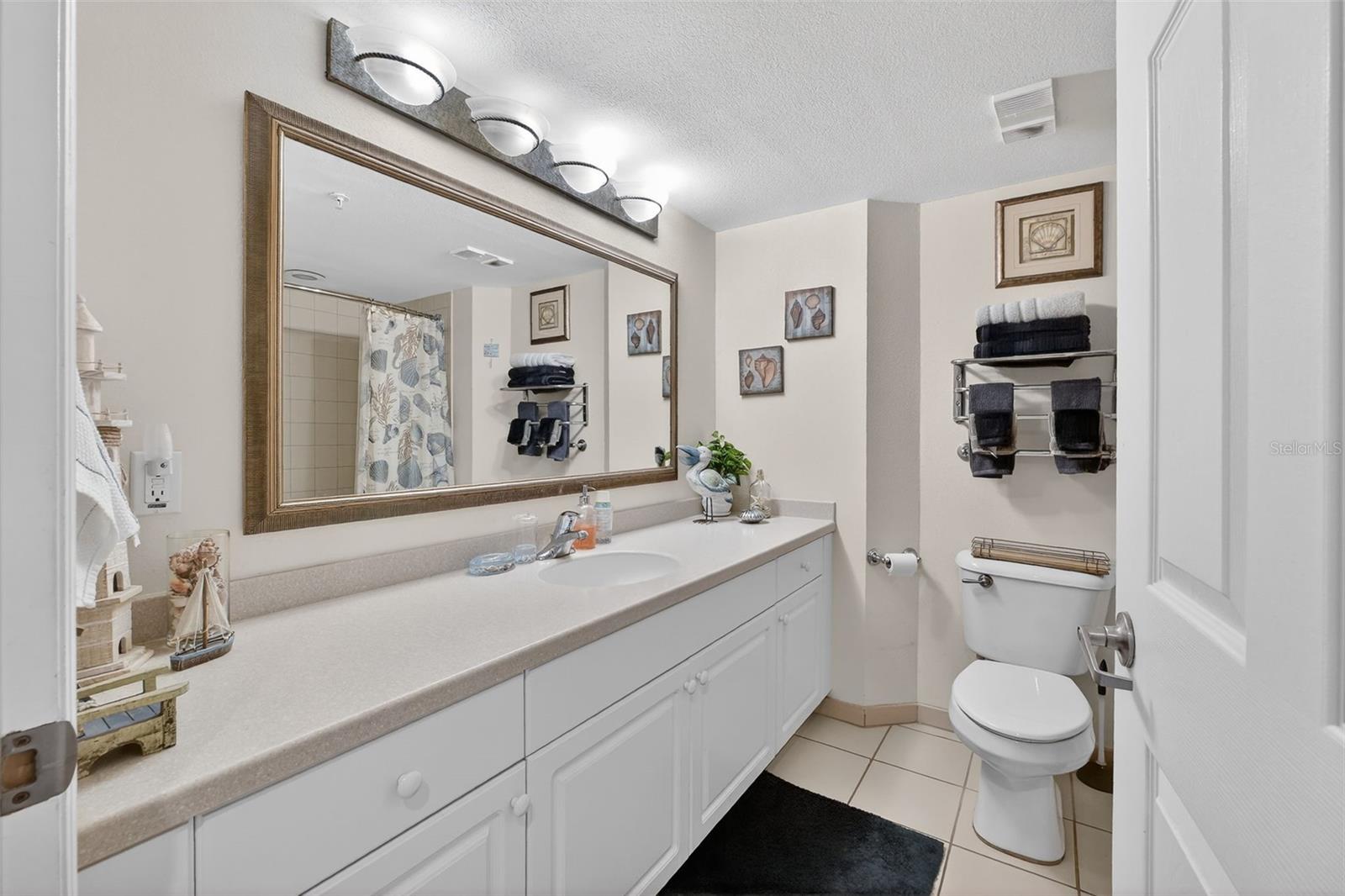 DAYTONA BEACH RESORT & CONF CENTER - Residential