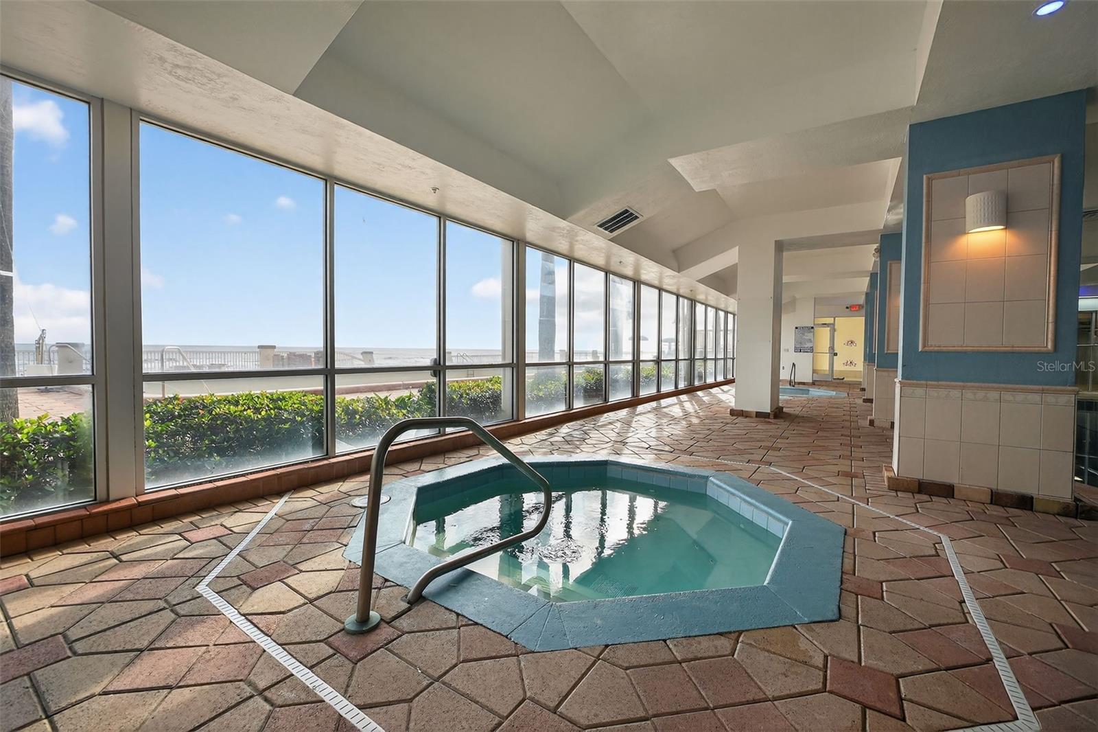 DAYTONA BEACH RESORT & CONF CENTER - Residential