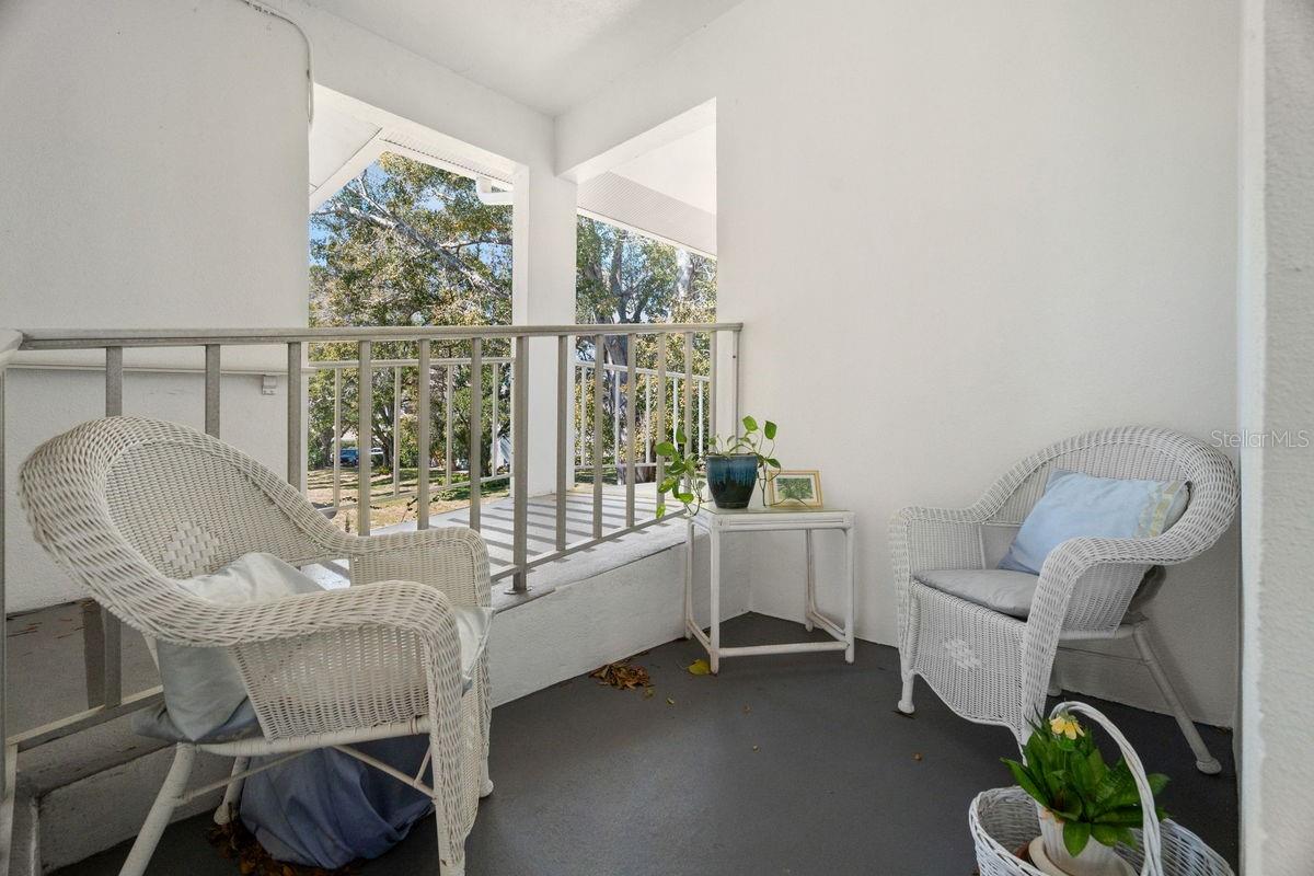 DOUGLAS ARMS - Residential