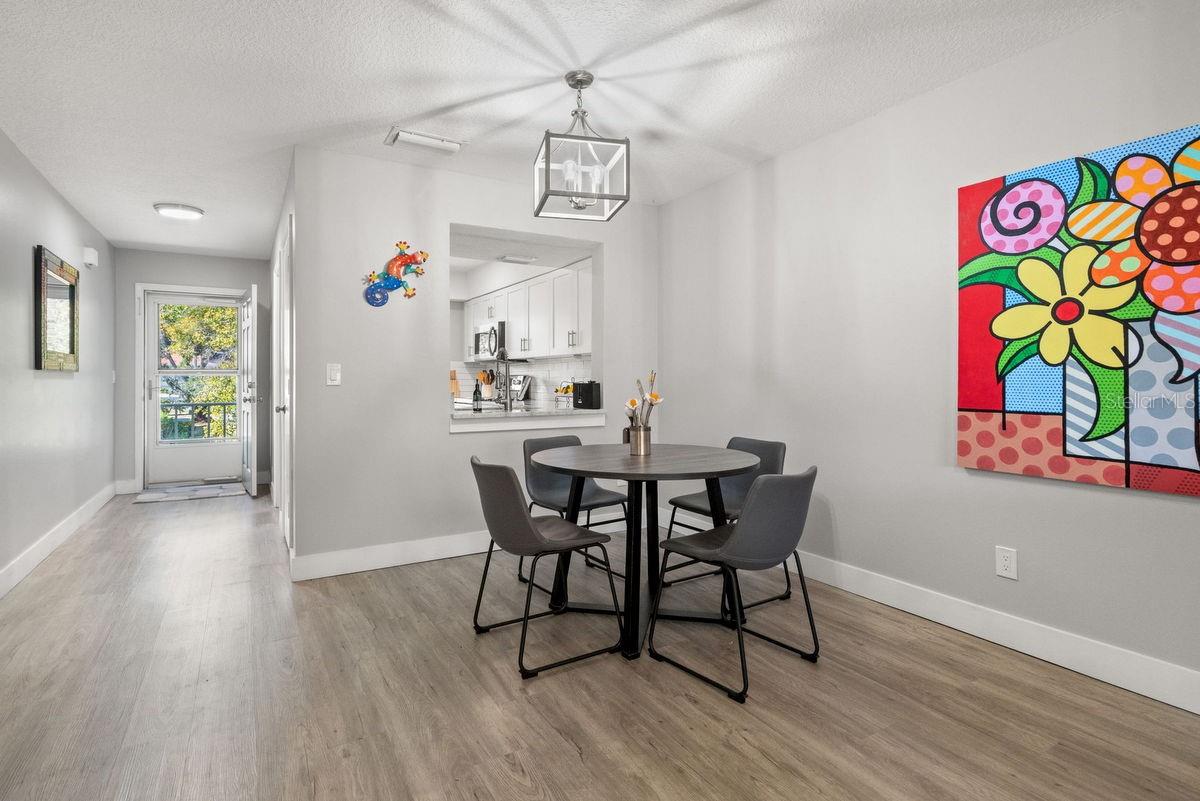 DOUGLAS ARMS - Residential