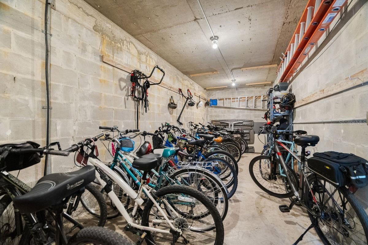 DOUGLAS ARMS - Residential