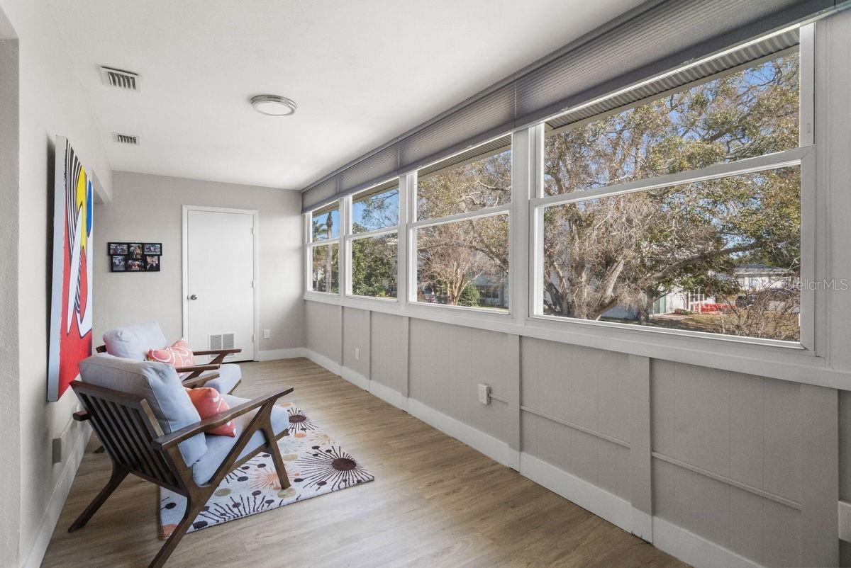 DOUGLAS ARMS - Residential