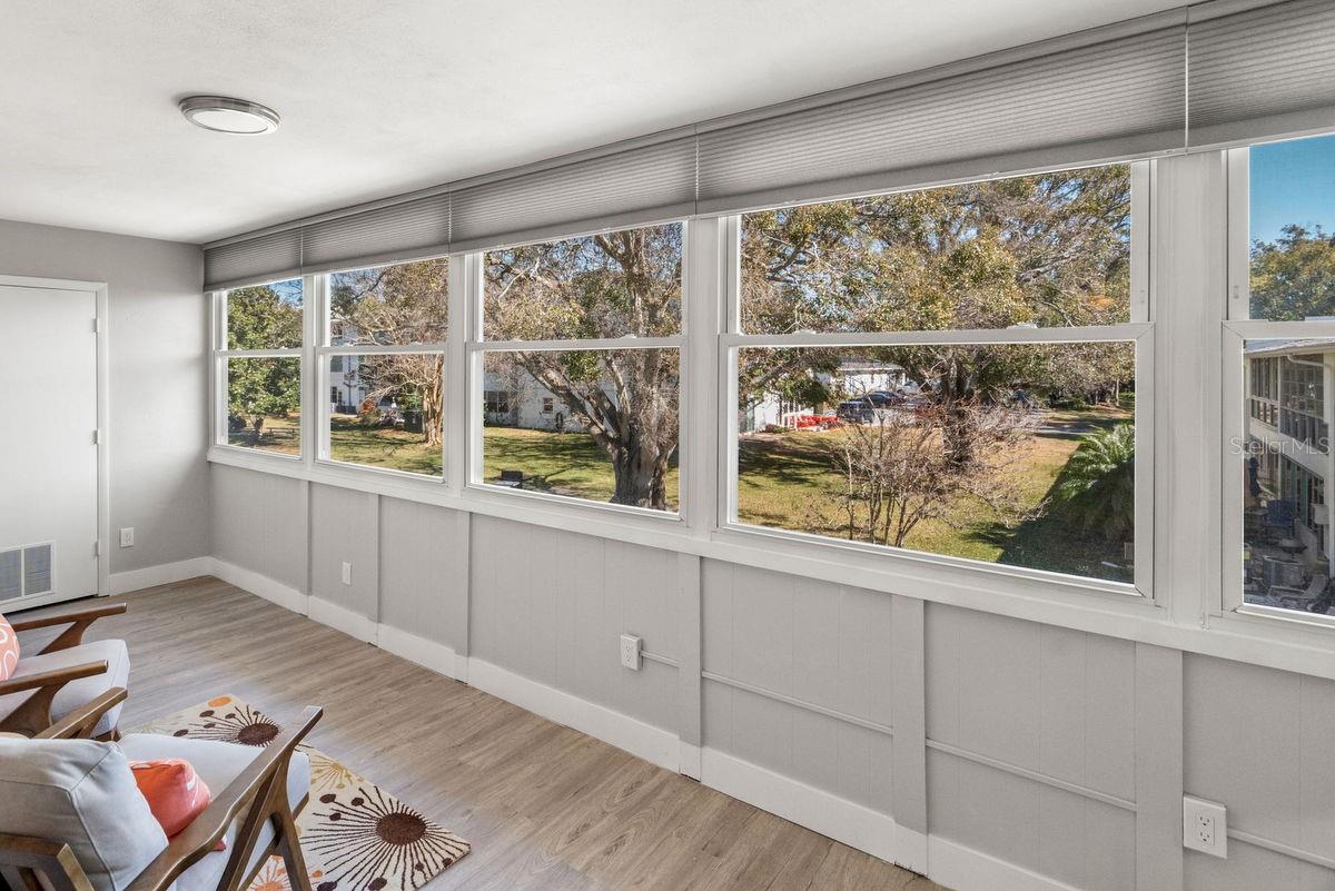 DOUGLAS ARMS - Residential