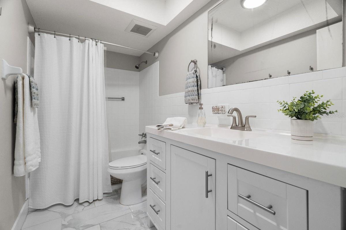 DOUGLAS ARMS - Residential