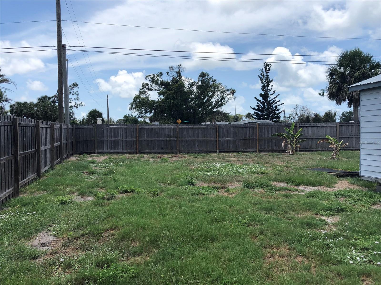 RIVER EDGE 02 - Residential Lease