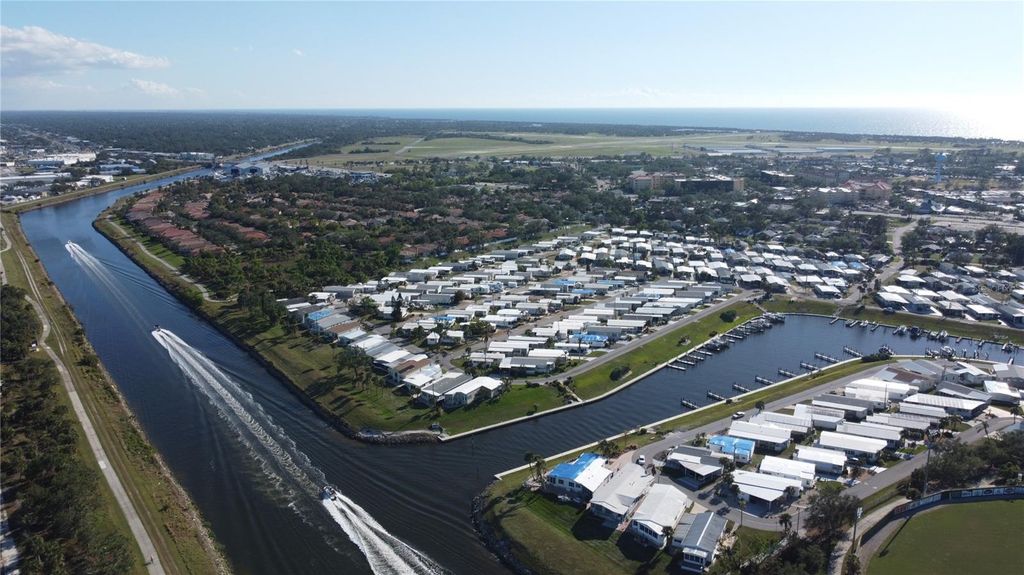 Photo of 649 N Green Circle, Venice, FL 34285 (MLS # A4641574)