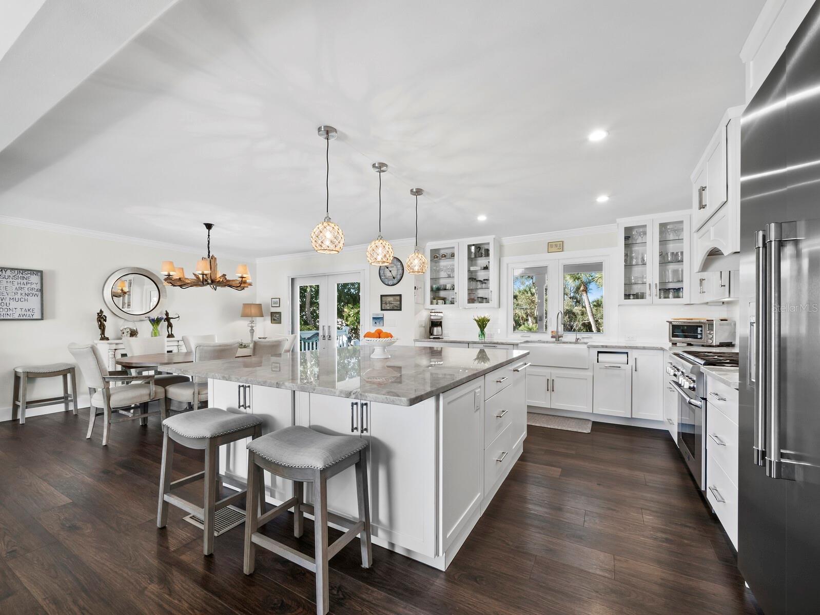 BAY ISLAND PARK - Residential