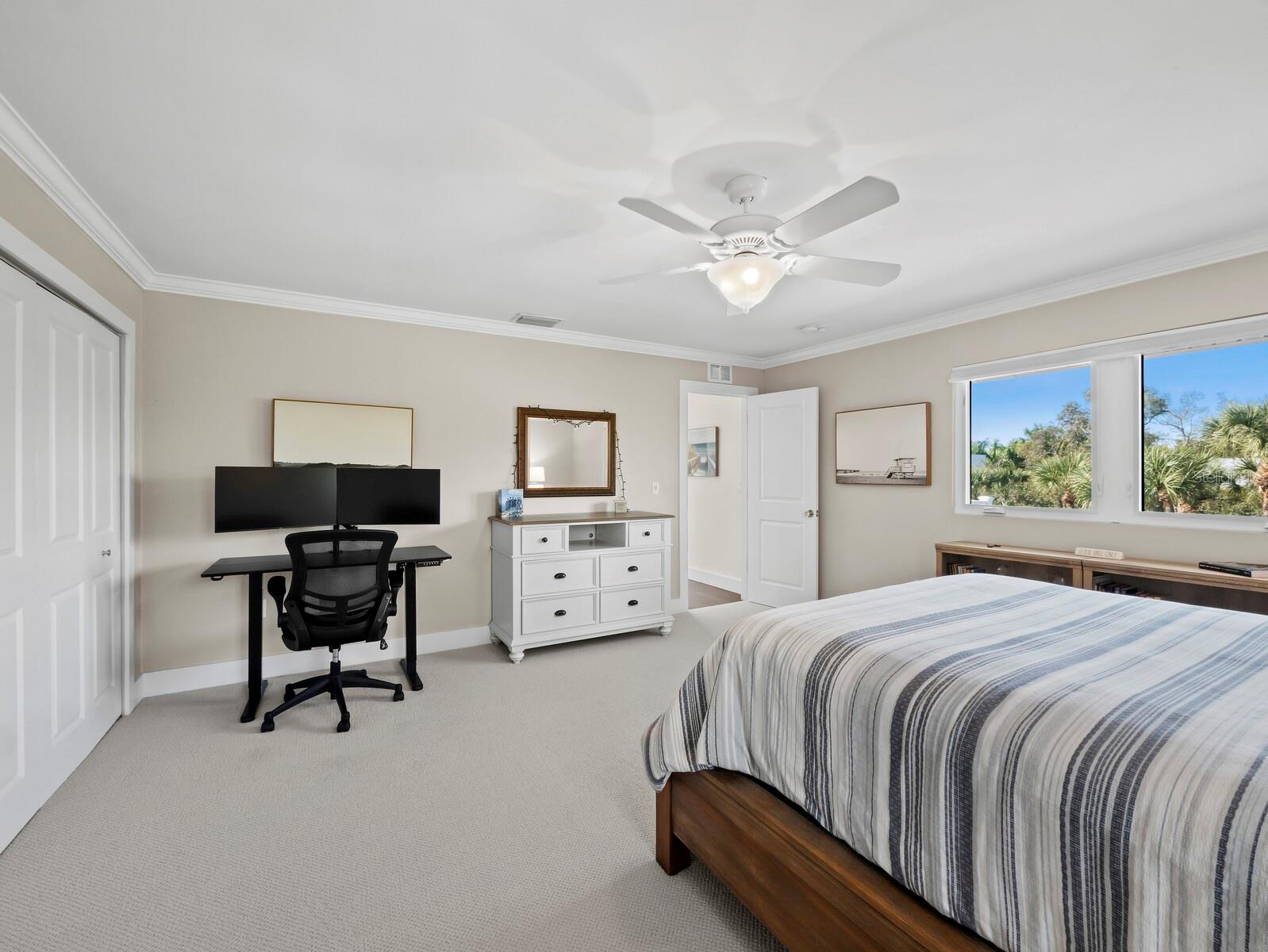 BAY ISLAND PARK - Residential