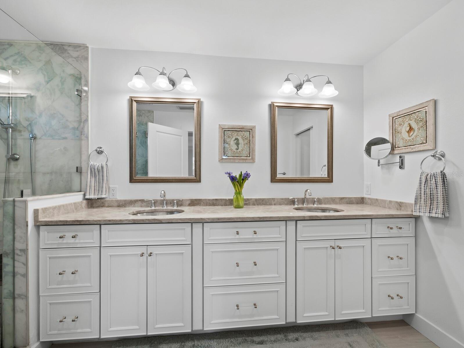 BAY ISLAND PARK - Residential