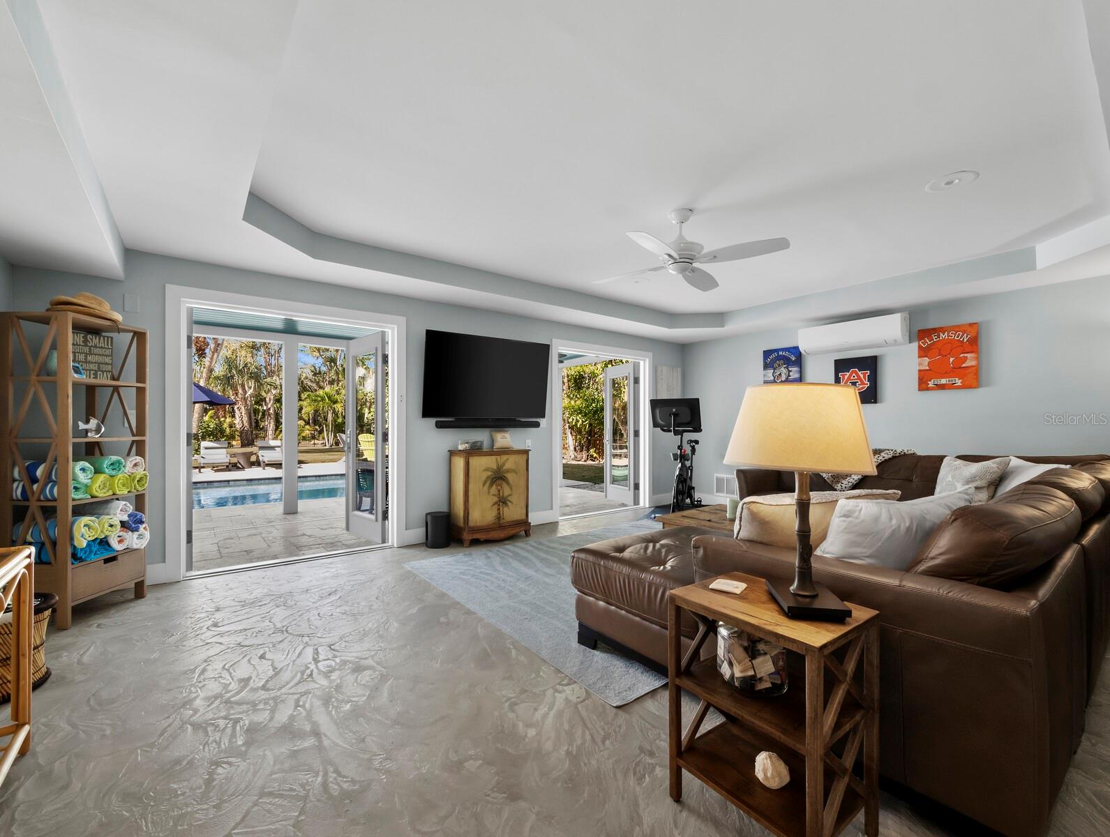 BAY ISLAND PARK - Residential