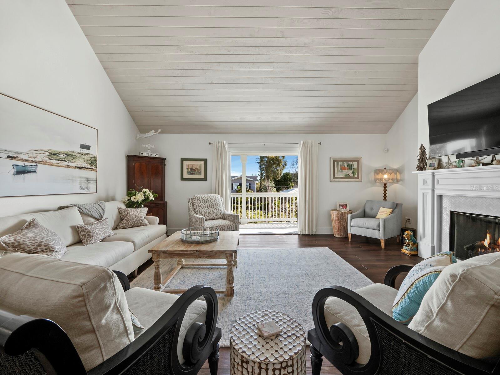 BAY ISLAND PARK - Residential